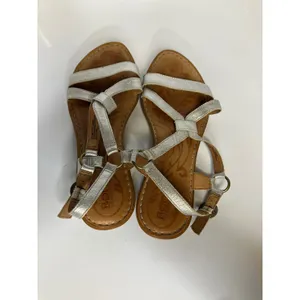 Born Strappy Sandals Womens 8 Silver Excellent Metallic Leather Flat Buckle‎ thumbnail 6