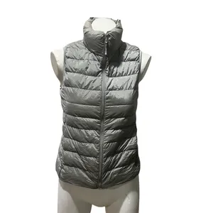 Uniqlo Ultra Light Down Puffer Vest Womens XS Gray Full Zip Packable thumbnail 3