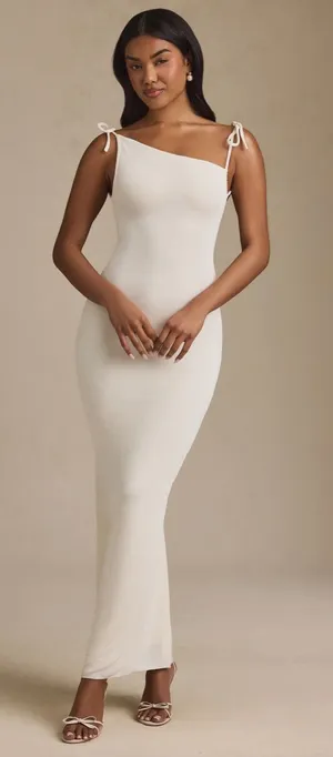 Oh Polly Noeila Maxi Dress thumbnail 1