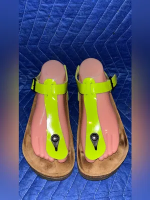 Birkenstock Kairo Patent Leather Kiwi Neon Lime Thong T-Strap Sandals 38 7.5 thumbnail 2