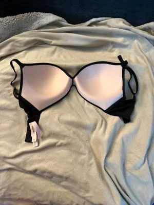 Secret So Victoria's Obsessed Wireless Push-Up Bra thumbnail 2