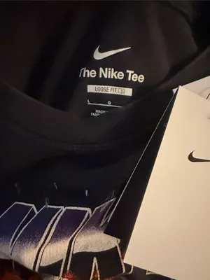 Nike Short Sleeve Cropped Black Basketball Graphic Tee Sz Large NWT The Nike Tee thumbnail 6