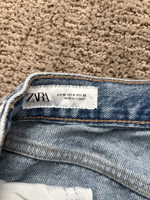 ZARA High-Waisted Jeans Light Wash thumbnail 2