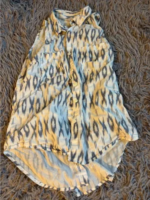 Faded Glory Womens Small Blue White Ikat Sleeveless Button Down Shirt Split Back thumbnail 1