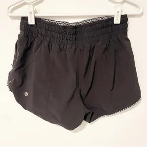 Lululemon Size 4 Black‎ Choose a Side Reversible Athletic Pull on Shorts thumbnail 4