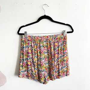 Show Me Your Mumu Floral Shorts Size Medium‎ Romantic Vacation Beach thumbnail 2