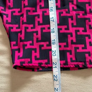 Alya Women's Geometric Dolman‎ Short Sleeve Blouse Top Zip Back Pink Black Small thumbnail 8