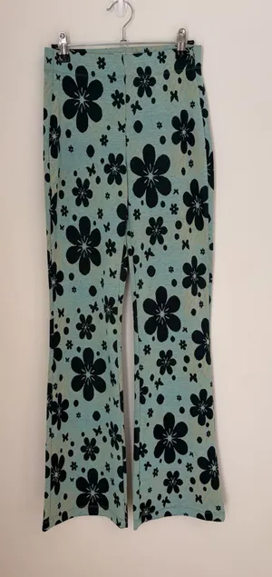 Urban Outfitters Bryn Floral Flare Pants S Green Retro Y2K Stretch Knit Boho thumbnail 1
