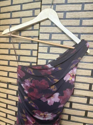 Milk + honey burgundy one shoulder floral top size XS thumbnail 3