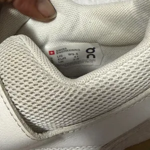 On Running The Roger Clubhouse White Grey Gold Women 9.5 Sneakers 48.99436 thumbnail 7