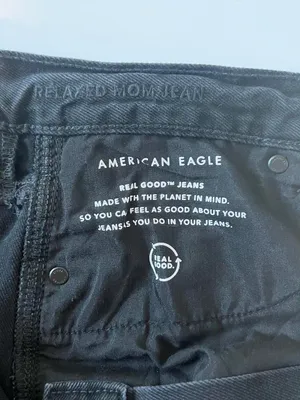 American Eagle Relaxed Mom Jeans Womens Size 6 Short Black Distressed High Rise thumbnail 4