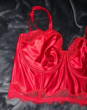 Victoria’s Secret Dream Angels Unlined Balconette Bra thumbnail 4