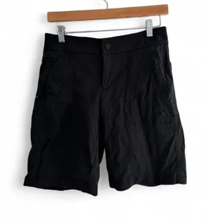 Athleta Trekkie Bermuda 2.0 Shorts Womens 2 Black Hiking Travel Gorpcore thumbnail 1