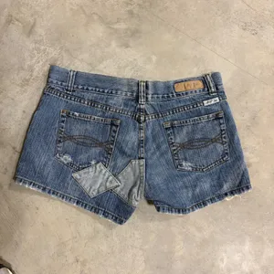 Abercrombie & Fitch Vintage Y2K Distressed Denim Shorts Medium Wash Size 8 thumbnail 5