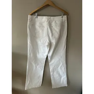 Ann Taylor Loft White Straight Leg Jeans Size 12 thumbnail 5