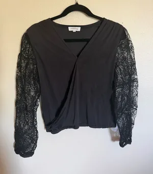Black see through sleeved top Size M thumbnail 1