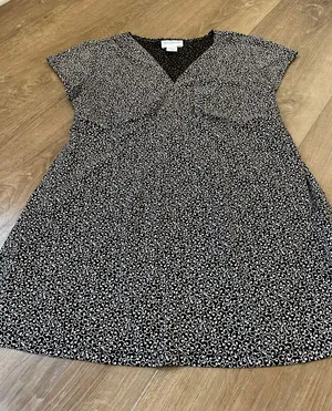 Motherhood Maternity short sleeve blouse top floral vine women’s size medium thumbnail 10