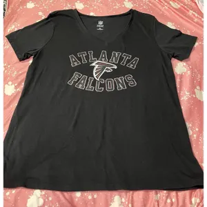 NFL Team Apparel Atlanta Falcons Women's V-Neck T-Shirt Black Size L thumbnail 2