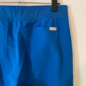 FIGS Royal Blue Zamora Jogger Scrub Pants Uniform Nurse Doctor size Medium Tall thumbnail 7