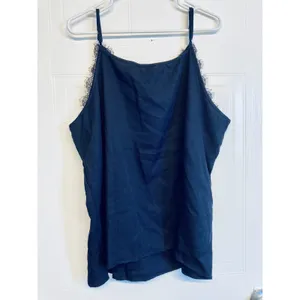 SHEIN Curve Cami Top Women 5XL Navy Blue Lace Trim V-Neck Adjustable‎ Strap Cami thumbnail 2