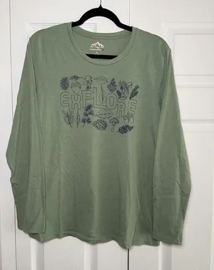 Mountain‎ and Isles Explore Graphic Tee Womens Size XL Green Long Sleeve Cotton thumbnail 1