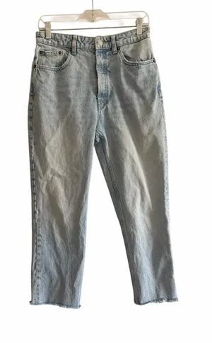 Zara Straight Cropped Straight Jeans Sz 6 High Waist Button Fly Fray Hem thumbnail 1