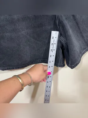 American Eagle black denim shorts classic five-pocket relaxed fit plus size 14 thumbnail 4