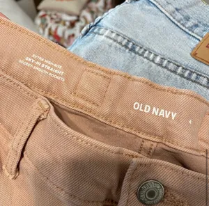 Old Navy Size 4 Pink High Rise Jeans thumbnail 6