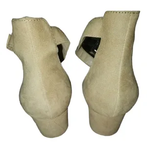 NWOT Isaac Mizrahi Suede Triple Strap Sandal Size 9M thumbnail 3
