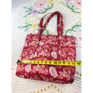 Arrow Trading LLC vtg Red Paisley‎ Quilted Tote Bag Zippered Shoulder Bag 2008 thumbnail 4