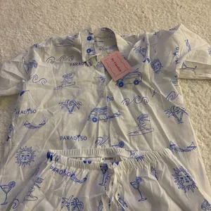 NWT By Frankie blue "Paradiso" coastal-themed print short set. Size medium thumbnail 2