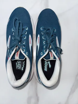 Brooks Navy Athletic Running Shoes with White and Red Accents thumbnail 5
