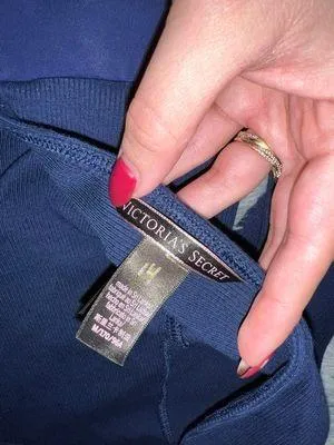 Victoria Secret Long Sleeve thumbnail 8