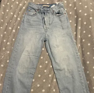 Levi’s Jeans Straight Ribcage thumbnail 3