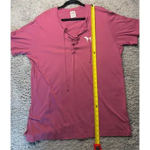 Victoria's Secret PINK Lace Up Tee Maroon Purple Dog Logo Shirt L thumbnail 4