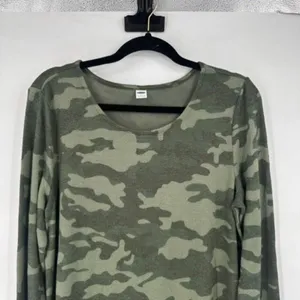 Old Navy Green Camp Patterned Plush-Knit Long-Sleeve Tee Large‎ Soft Layering thumbnail 4