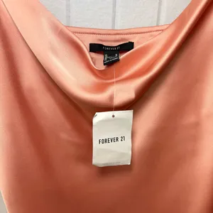 Forever 21 Peach Satin‎ Camisole Size M thumbnail 3