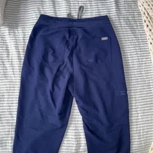 Figs Navy High Waisted Zamora Jogger Scrub Pants thumbnail 4