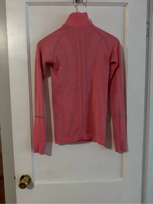 Lululemon Swiftly Tech 1/2 Zip thumbnail 2