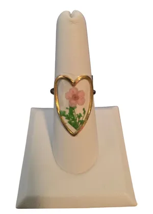 Ring‎ Womens 7.5 Adjustable Heart Gold Pressed Pink Flower Resin thumbnail 1