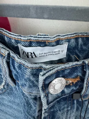 ZARA High-Rise Split Shorts in Blue Denim thumbnail 4