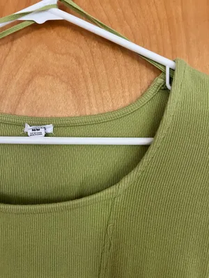 Garage Green Long Sleeve Crop Top thumbnail 4