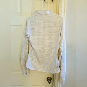 Old Navy Active Cream Long Sleeve 1/4 Zip Shirt Size Medium thumbnail 3