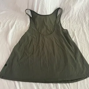 Lululemon scoop back tank top thumbnail 1