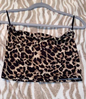 NWOT Leopard Bandeau Strapless Crop Top  thumbnail 3