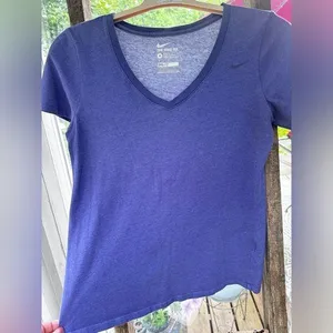 Nike Women's Dri-Fit T-Shirt Size Medium, Purple thumbnail 1