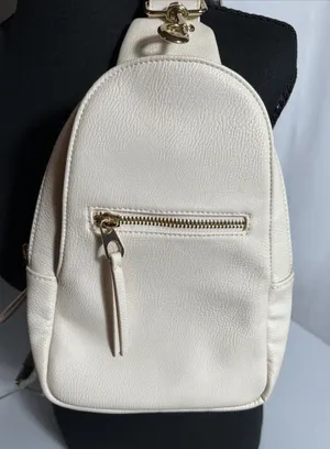 Universal Threads Crossbody Bag Womens Small Light Beige Zip Pockets Adjustable thumbnail 1