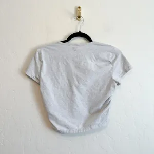 Aritzia TNA | Malibu Cotton Ruched Side Cropped Top in Heather Grey thumbnail 3