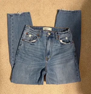 Abercrombie The Ankle Straight Ultra High Rise Distressed Jeans thumbnail 1