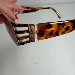 VTG Y2K Fendi Sunglasses FS 118 Tortoise Gold Shield Wrap Made in Italy Vintage thumbnail 3